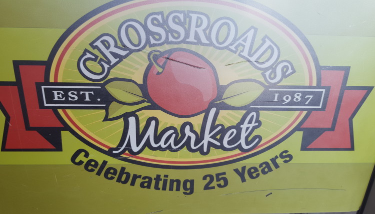 Crossroads market